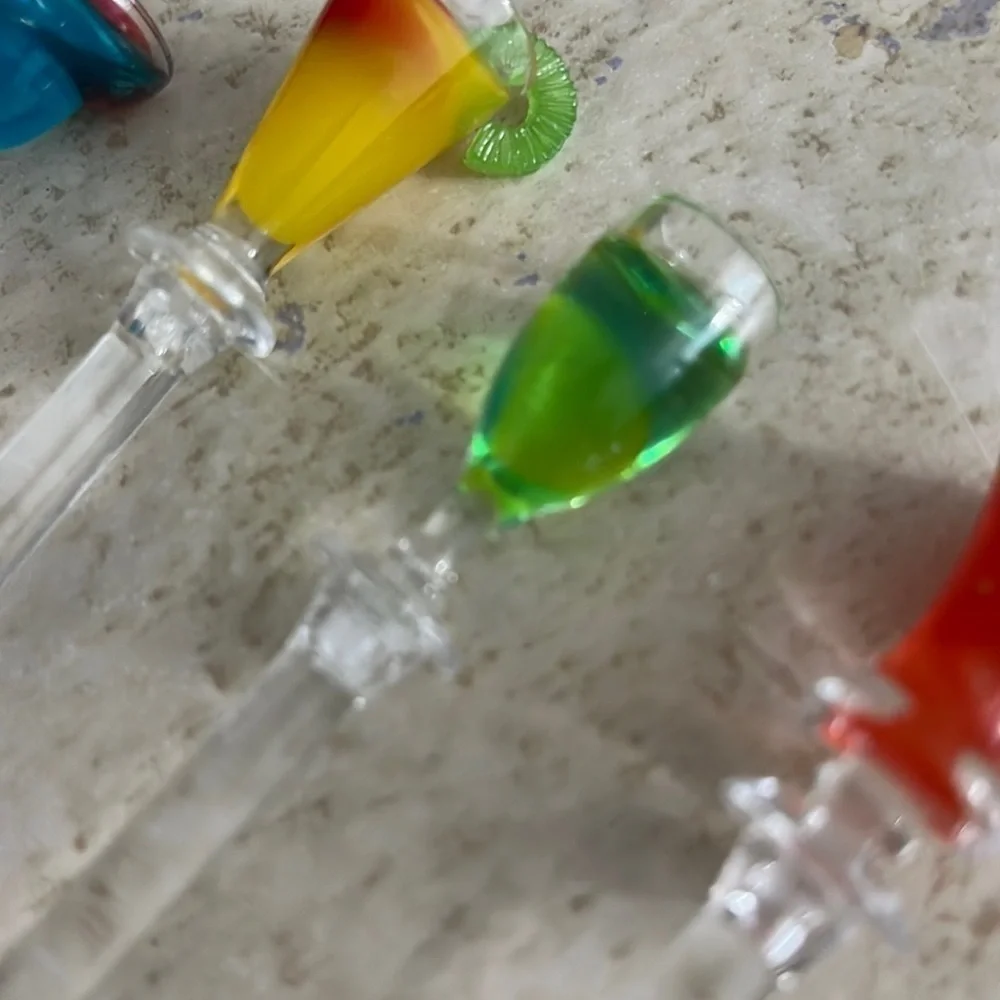 Plastic Cocktail Swizzle Sticks set of 4